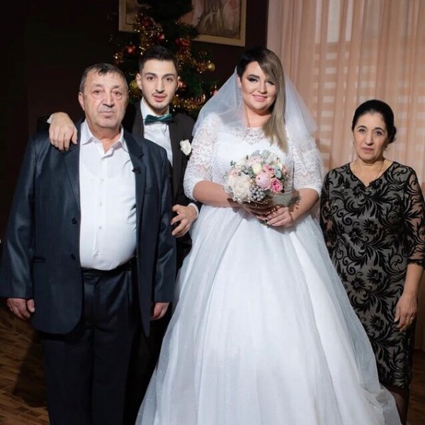 Иосиф Оганесян в Инстаграм: Моя семья, мои самые любимые и дорогие люди,