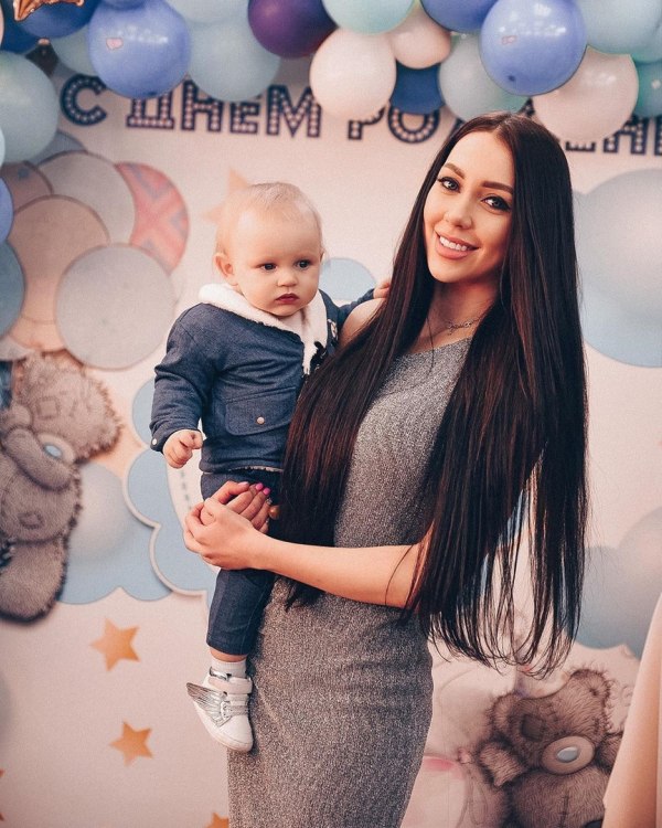 Алена Савкина в Инстаграм: ЗУБКИ 🦷 ⠀ У нас в 1,2 годика всего 4 зуба ,